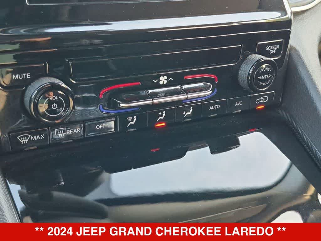 Used 2024 Jeep Grand Cherokee Laredo RWD image 26