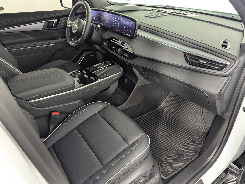 Used 2025 Buick Enclave Sport Touring w/ LPO, All-Weather Package image 39