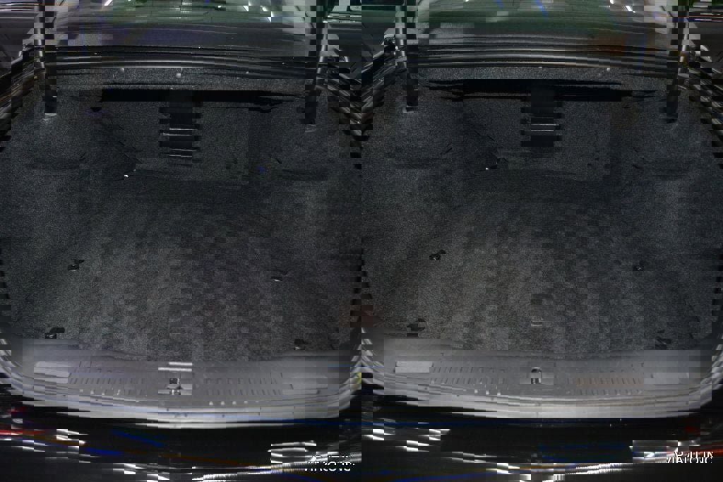 Used 2010 Cadillac DTS Premium w/ Driver Awareness Package image 33