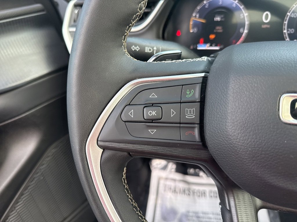 Used 2024 Jeep Grand Cherokee Altitude image 16