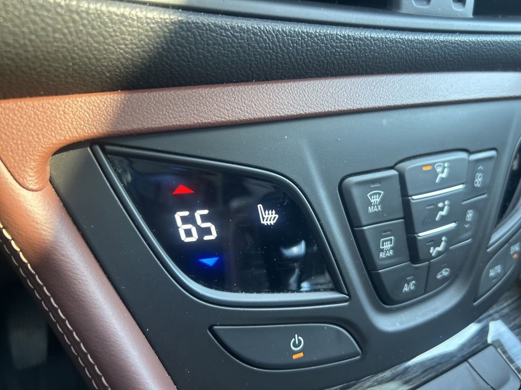 Used 2017 Buick Envision Essence AWD/4WD image 12