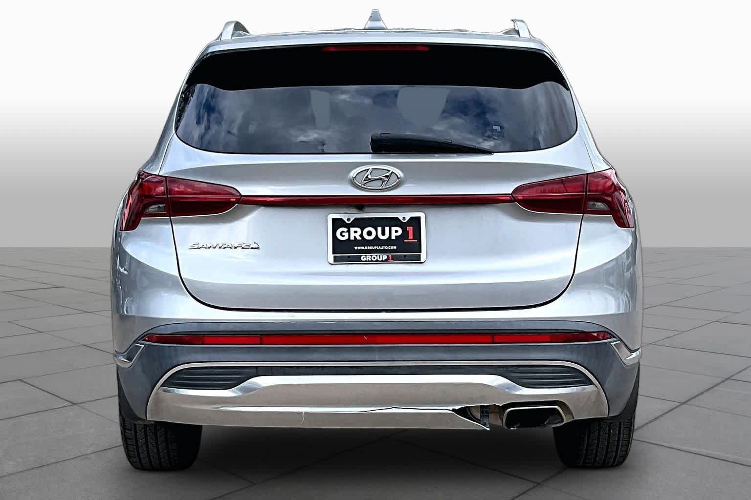 Used 2022 Hyundai Santa Fe SEL FWD image 4