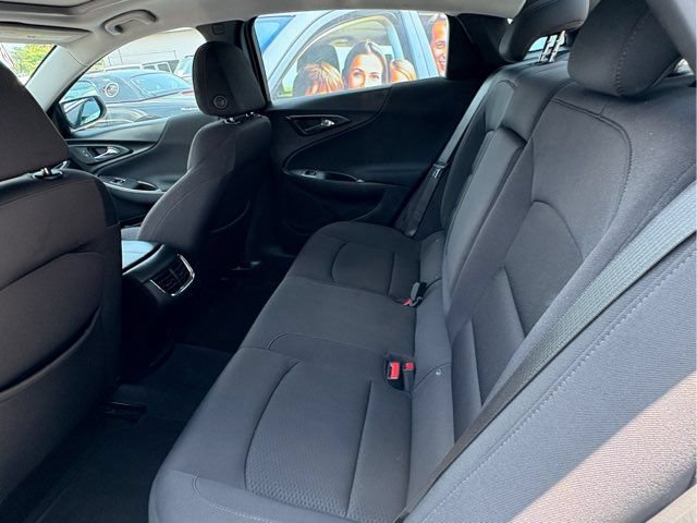 Used 2022 Chevrolet Malibu LT FWD image 11