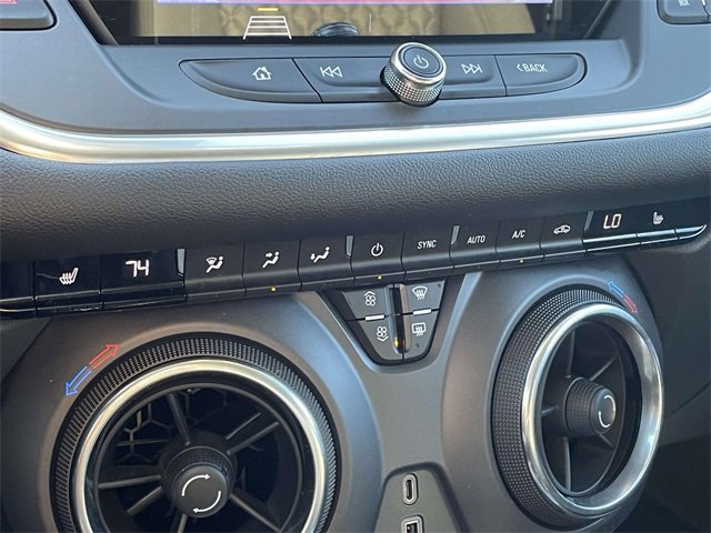 Used 2020 Chevrolet Blazer LT image 27