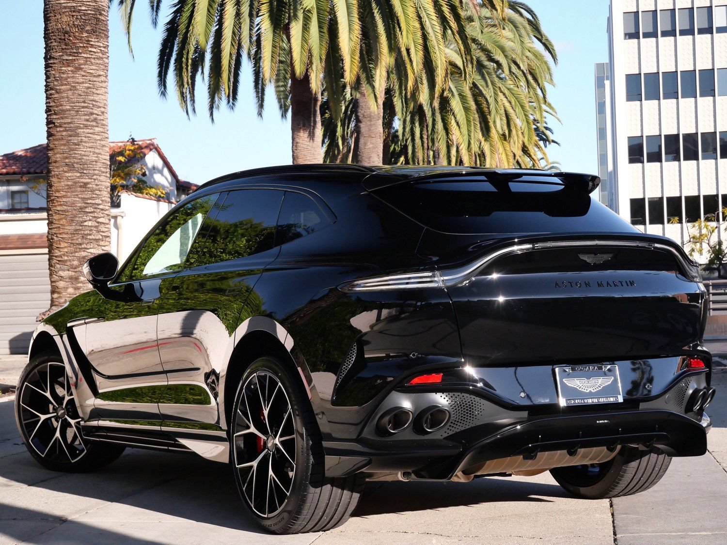 New 2026 Aston Martin DBX 707 AWD/4WD image 2