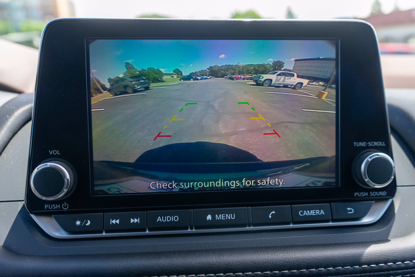 Used 2023 Nissan Rogue S AWD/4WD image 18