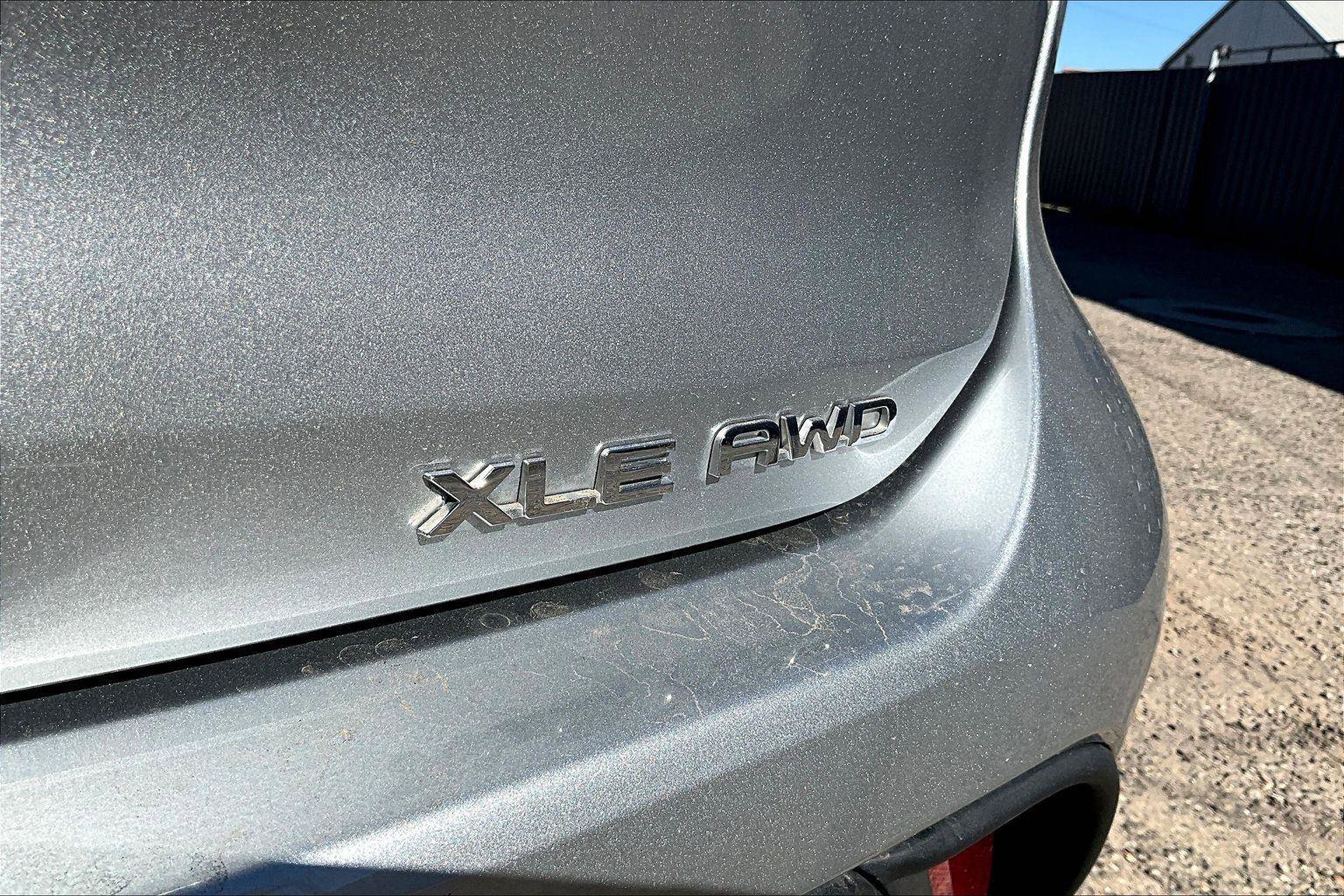 Used 2024 Toyota Highlander XLE image 8