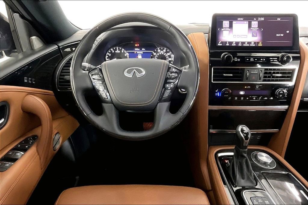 Used 2024 INFINITI QX80 Sensory AWD/4WD image 7