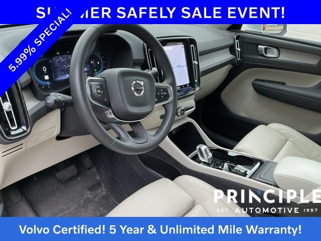 Certified 2023 Volvo XC40 B5 Plus w/ Driver Assist Package AWD/4WD image 29
