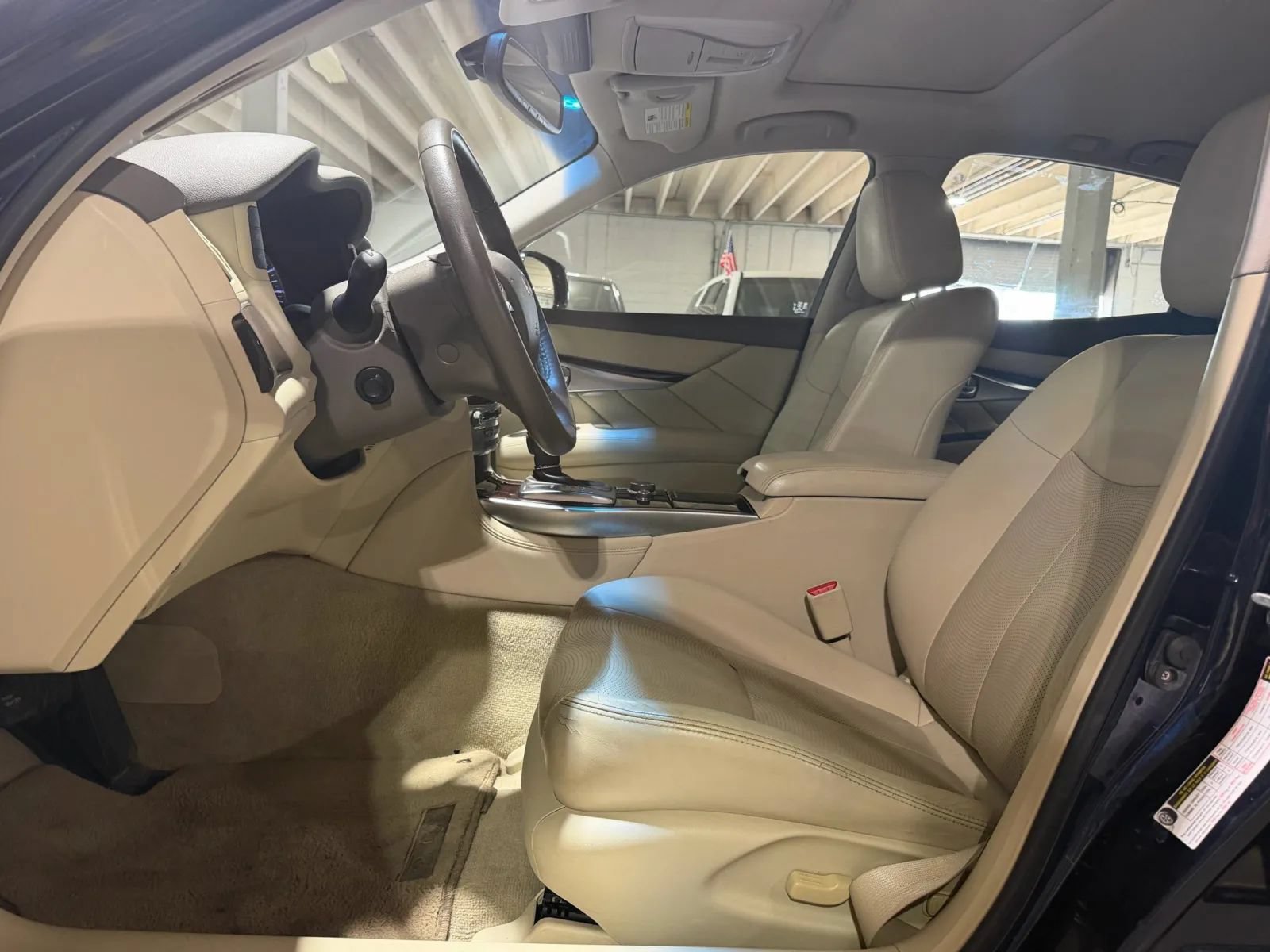 Used 2015 INFINITI Q70 3.7 AWD/4WD image 9