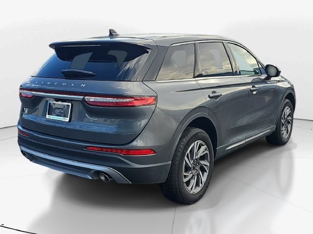 Used 2023 Lincoln Corsair FWD image 3