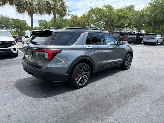 Used 2025 Ford Explorer ST-Line w/ Premium Package AWD/4WD image 8