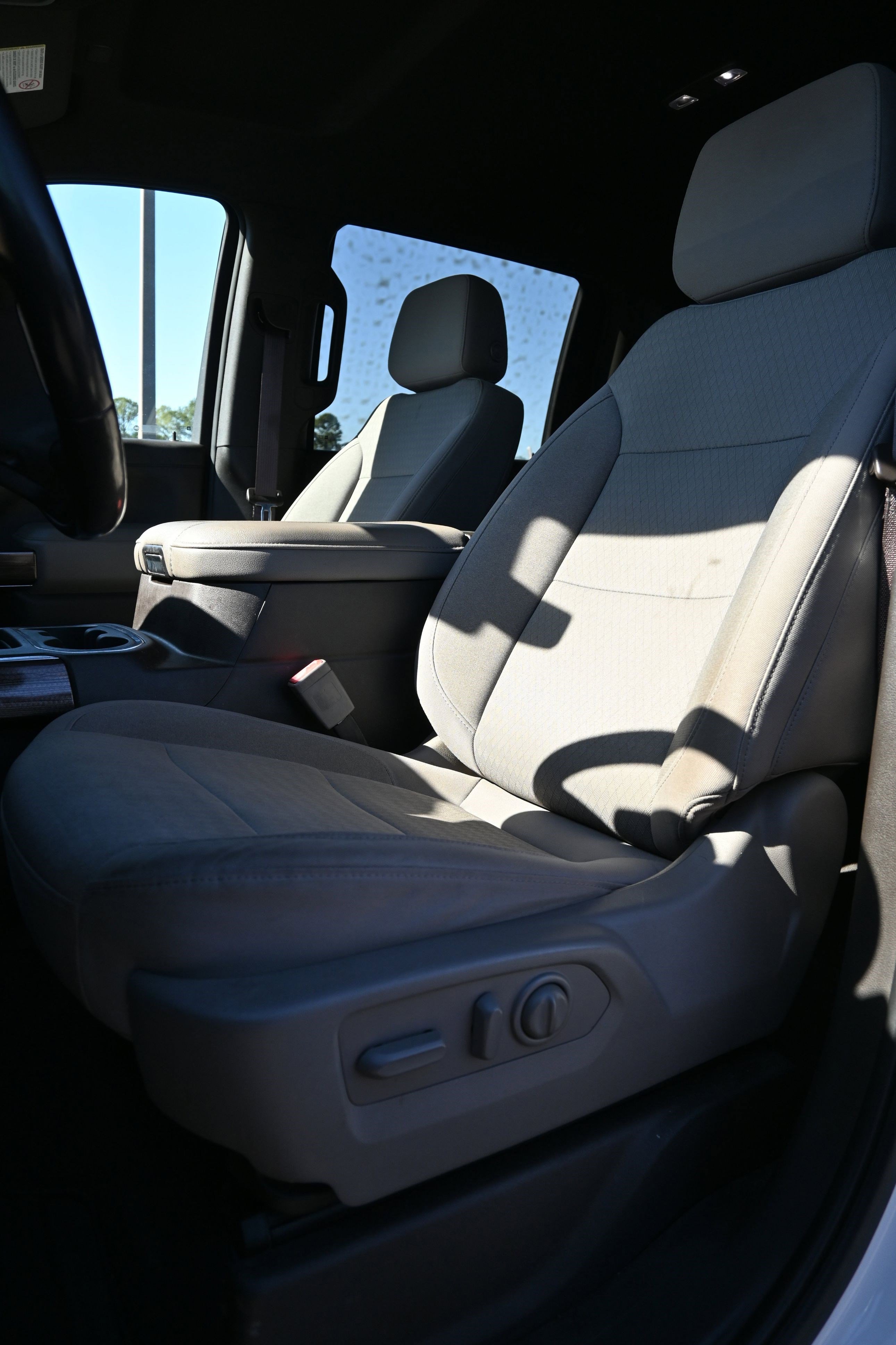 Used 2021 Chevrolet Silverado 3500 LT w/ Convenience Package image 17