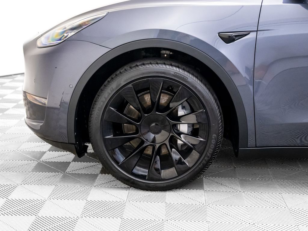 Used 2020 Tesla Model Y Long Range image 35