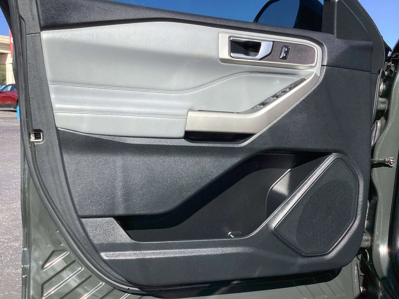 Used 2023 Ford Explorer XLT w/ Equipment Group 202A image 35