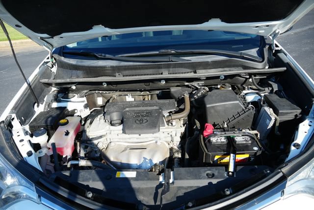 Used 2018 Toyota RAV4 XLE w/ Plus Extra Value Package AWD/4WD image 13
