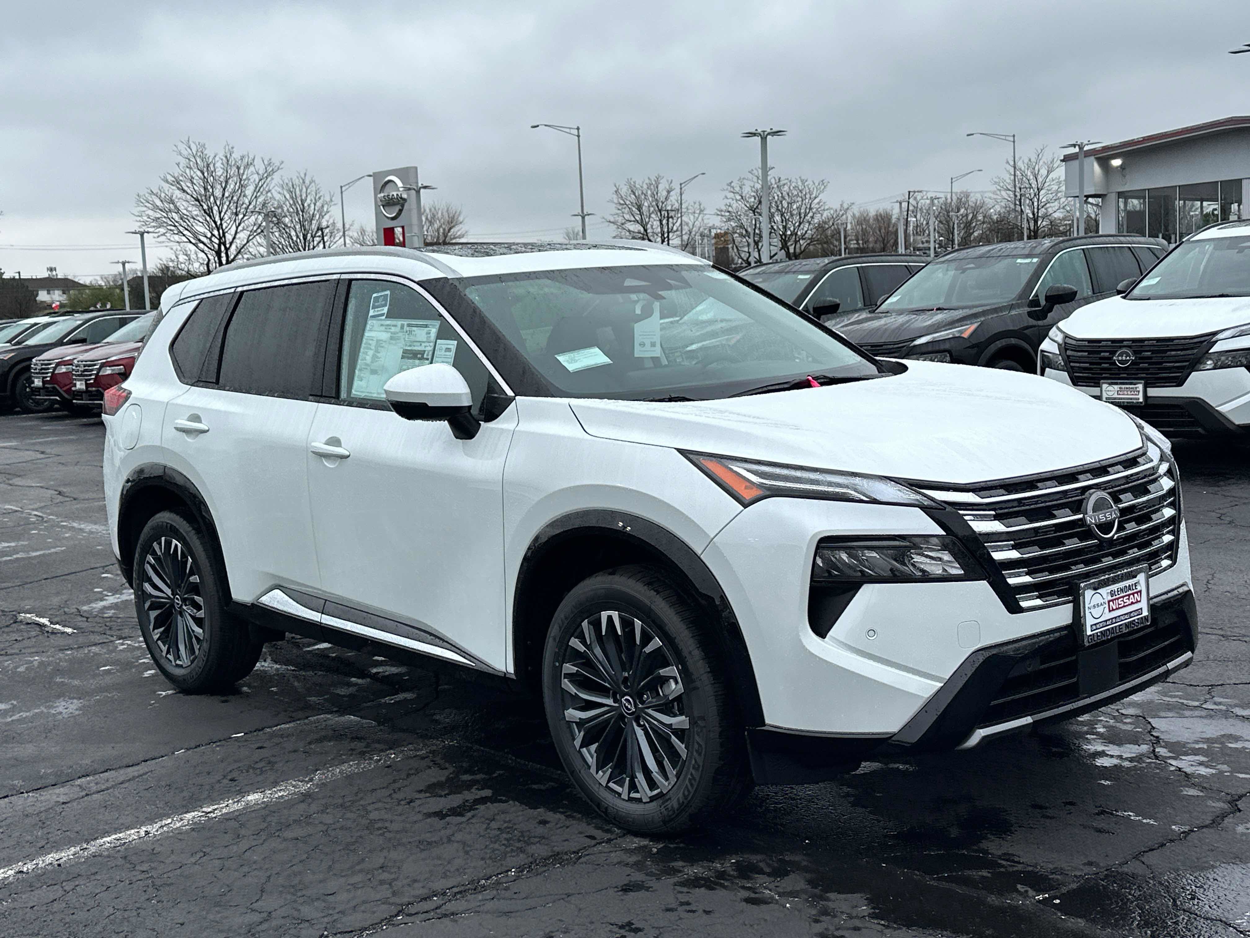 New 2026 Nissan Rogue Platinum image 3