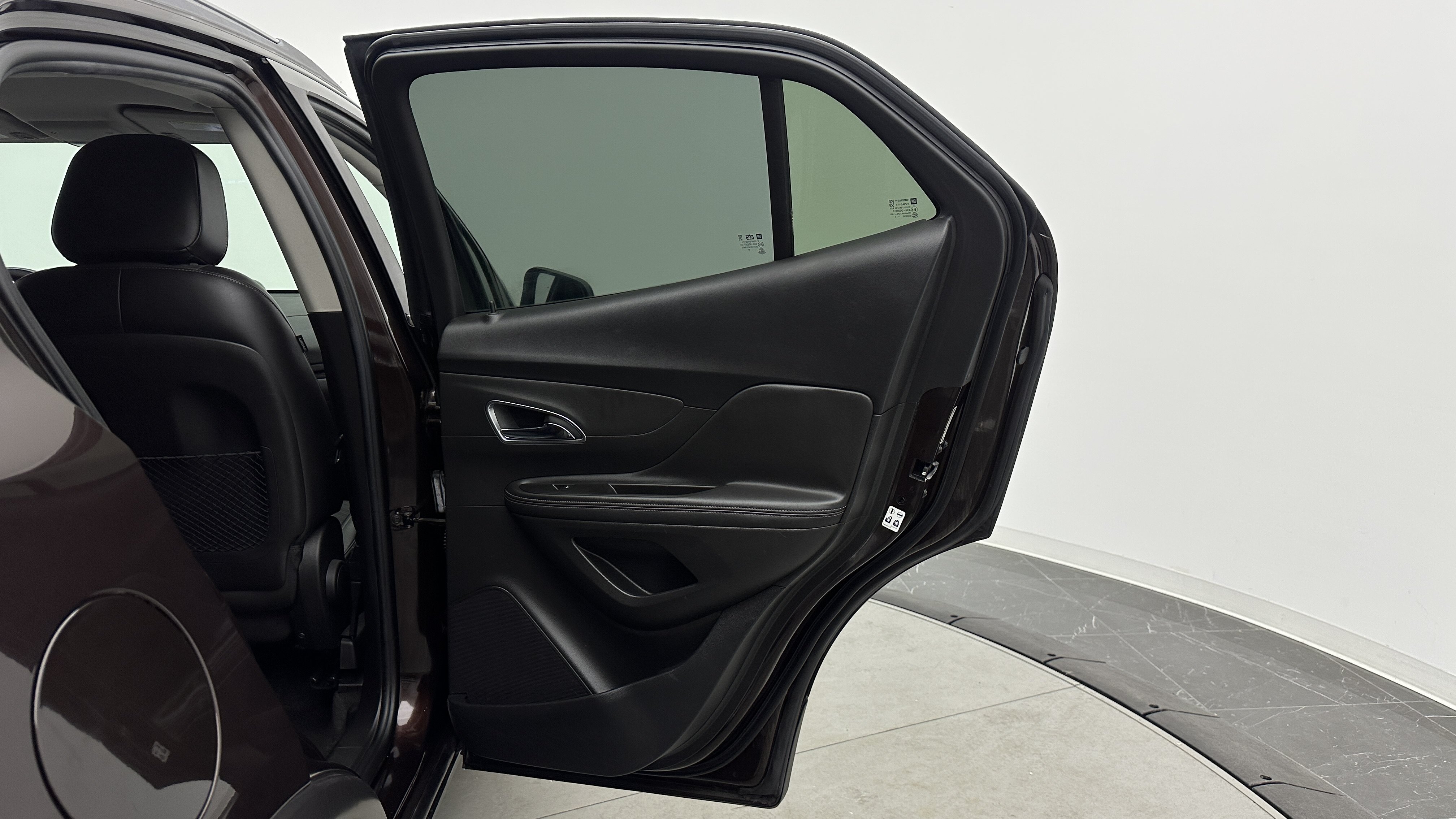 Used 2016 Buick Encore FWD image 27