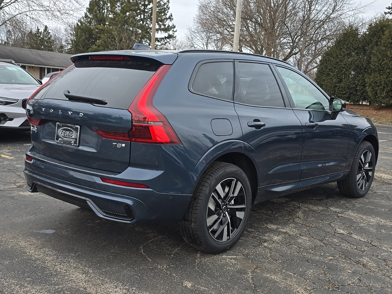 New 2026 Volvo XC60 T8 Plus w/ Climate Package image 5