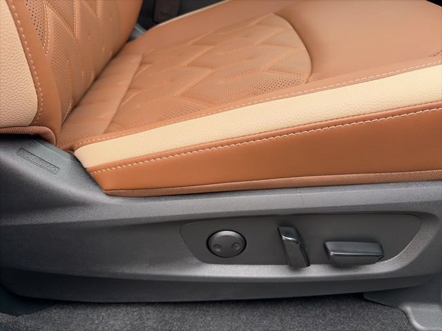New 2026 Nissan Pathfinder Platinum w/ Cargo Package FWD image 21