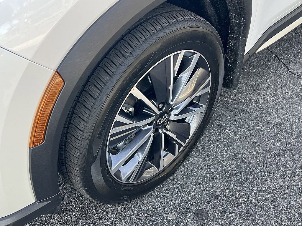 Used 2026 INFINITI QX60 Luxe w/ Cargo Package image 9