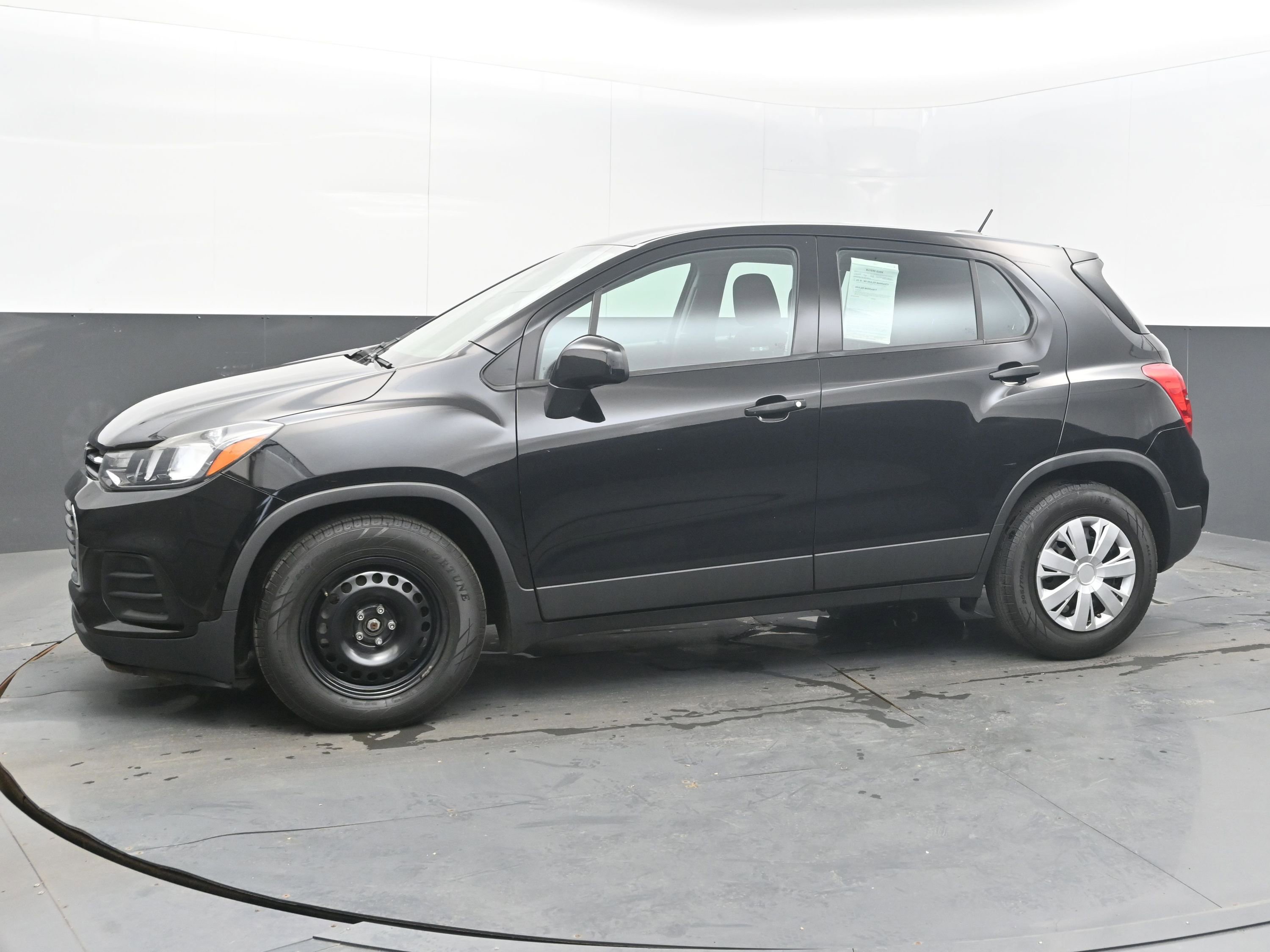 Used 2018 Chevrolet Trax LS image 4