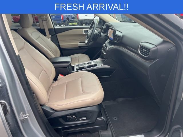 Used 2020 Ford Explorer Limited w/ Class III Trailer Tow Package image 9