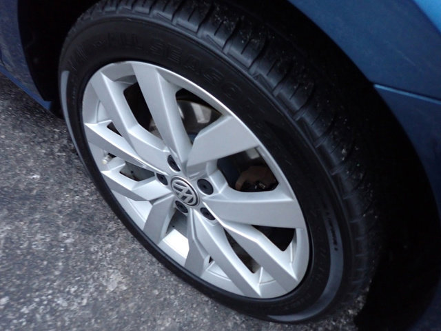 Used 2019 Volkswagen Golf SE w/ Driver Assistance Package image 11