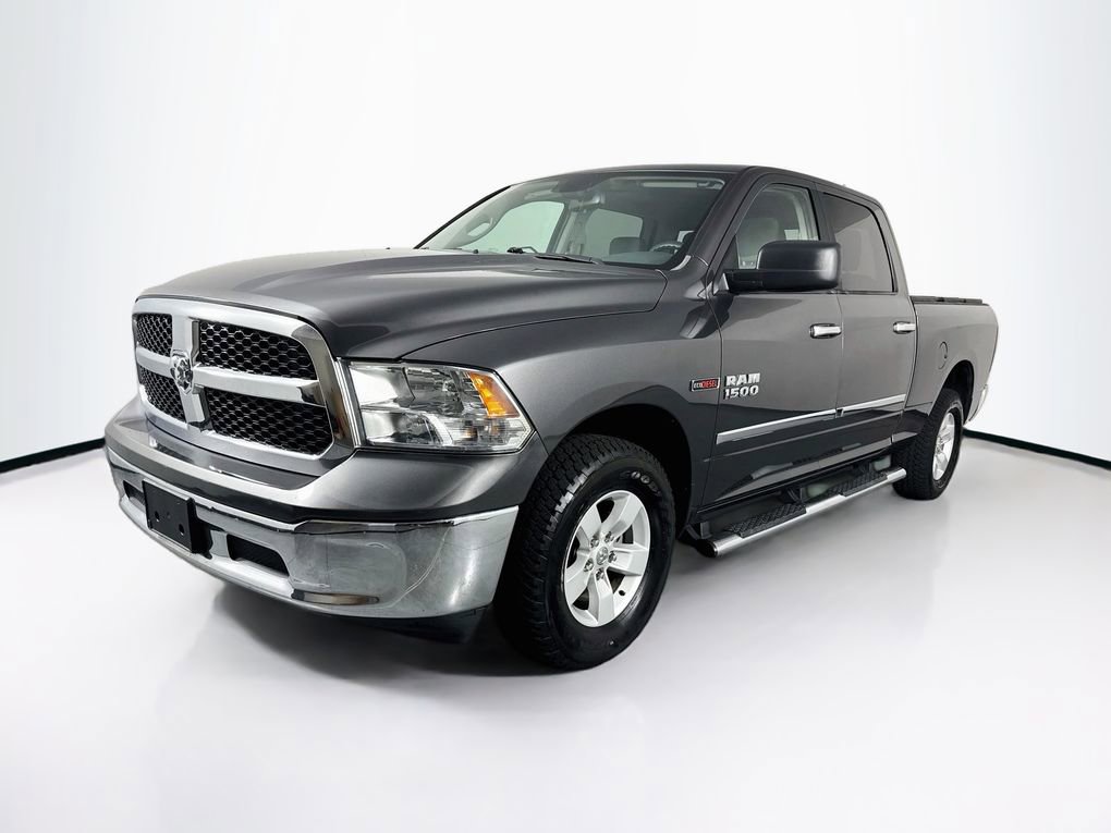 Used 2018 RAM 1500 Classic SLT image 3