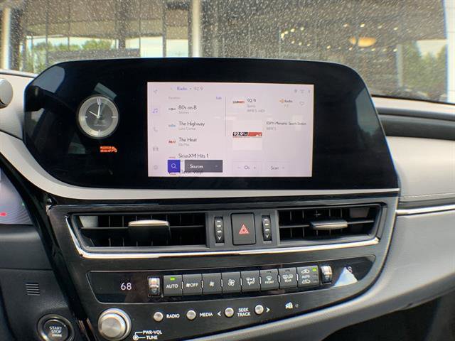 Certified 2023 Lexus ES 350 w/ Premium Package image 16