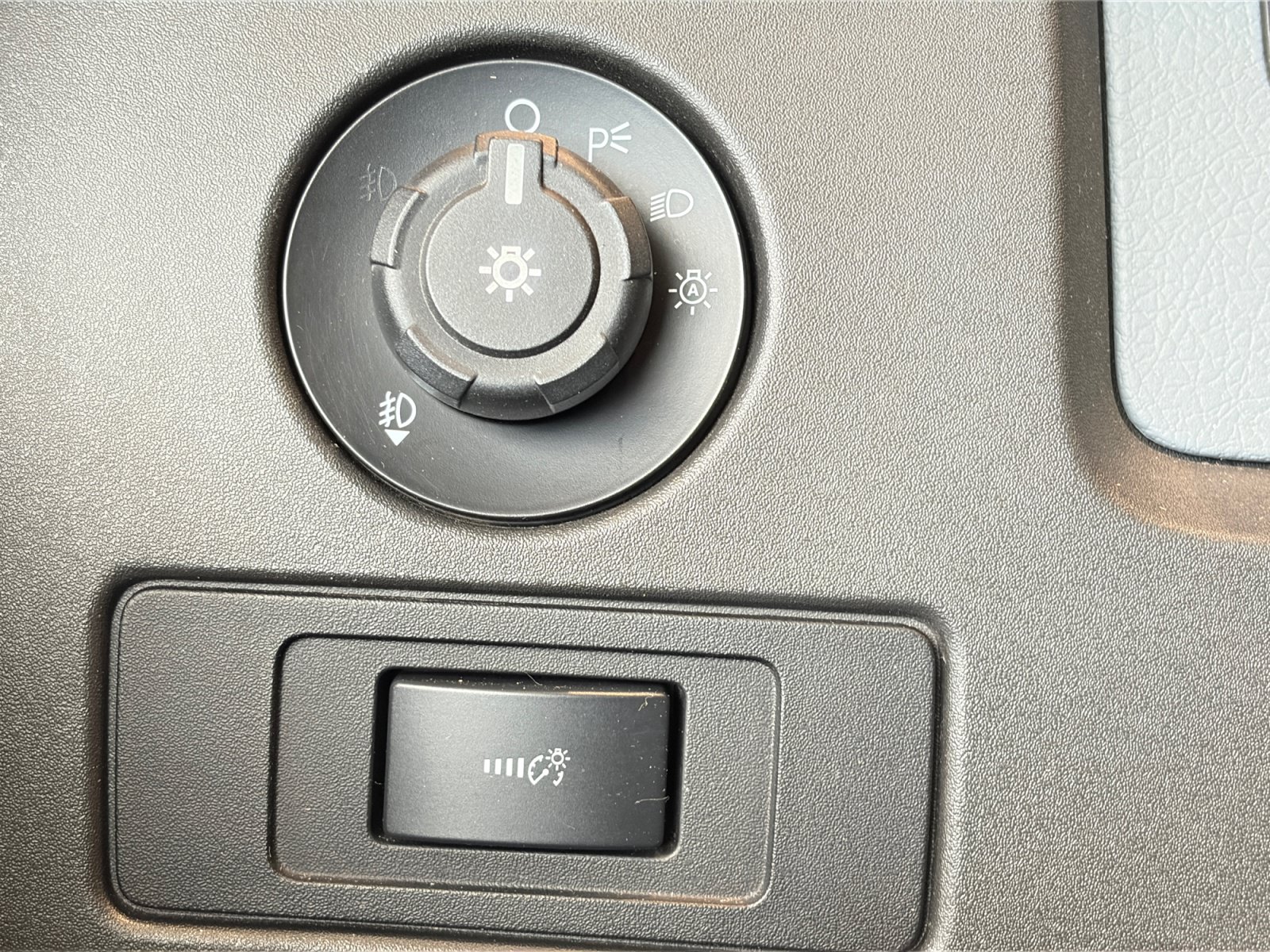 Used 2013 Ford F150 XLT w/ Luxury Equipment Group AWD/4WD image 26