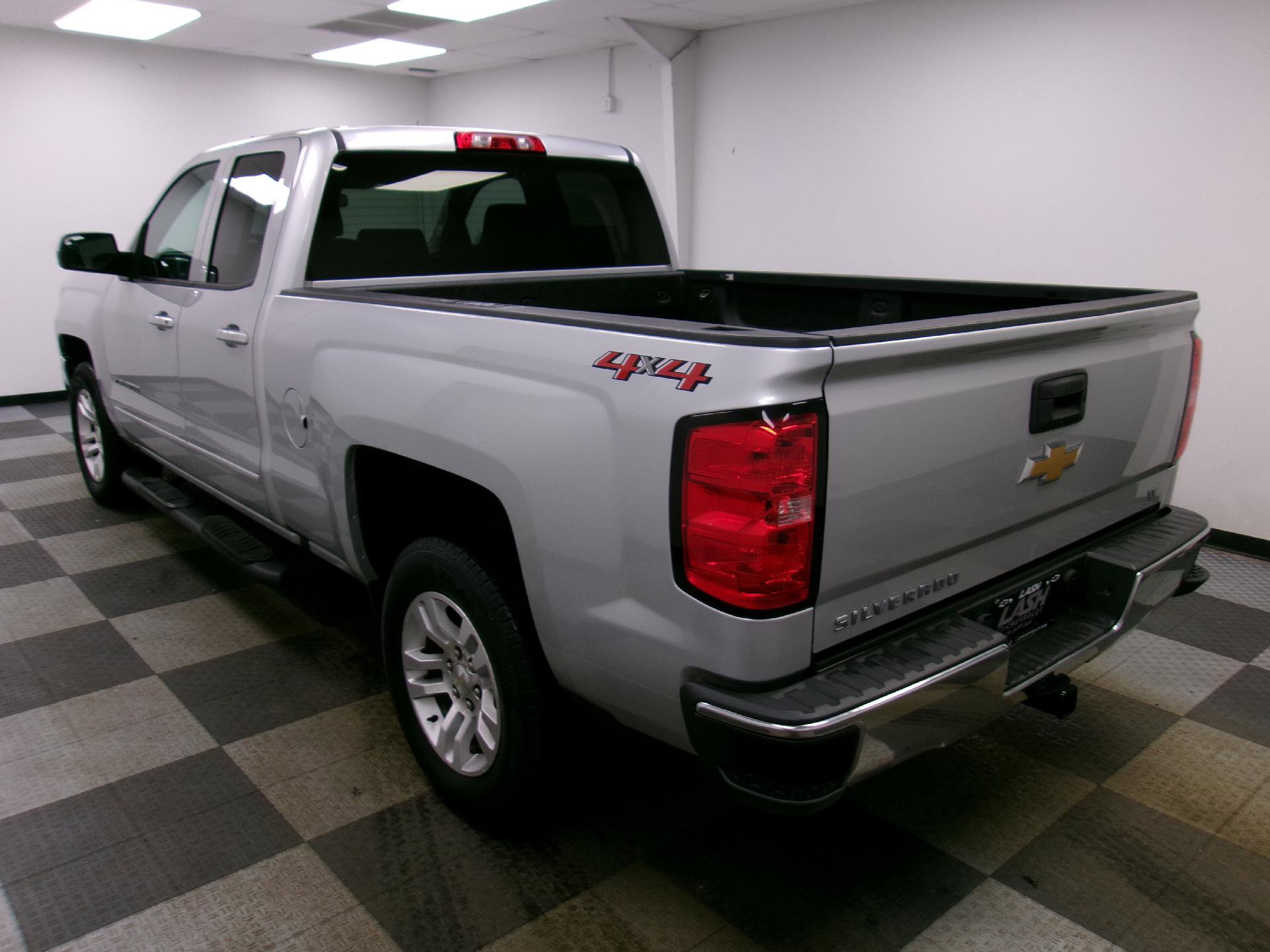 Used 2018 Chevrolet Silverado 1500 LT w/ All Star Edition image 2