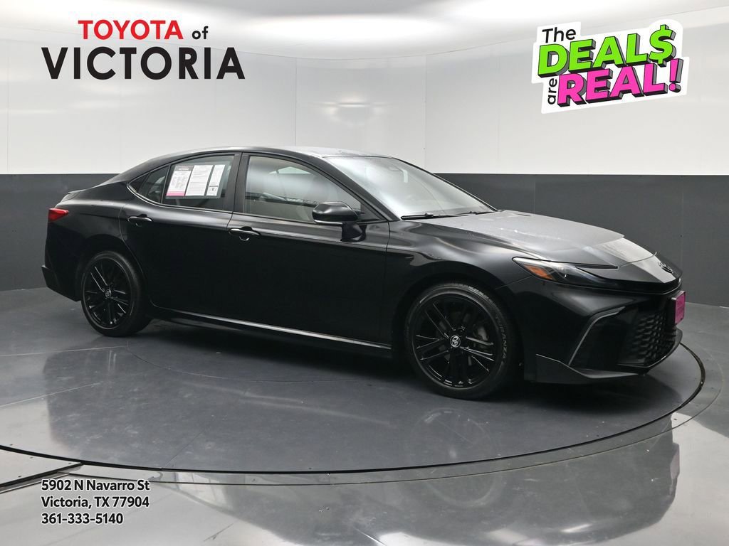Used 2025 Toyota Camry SE w/ Convenience Package image 1