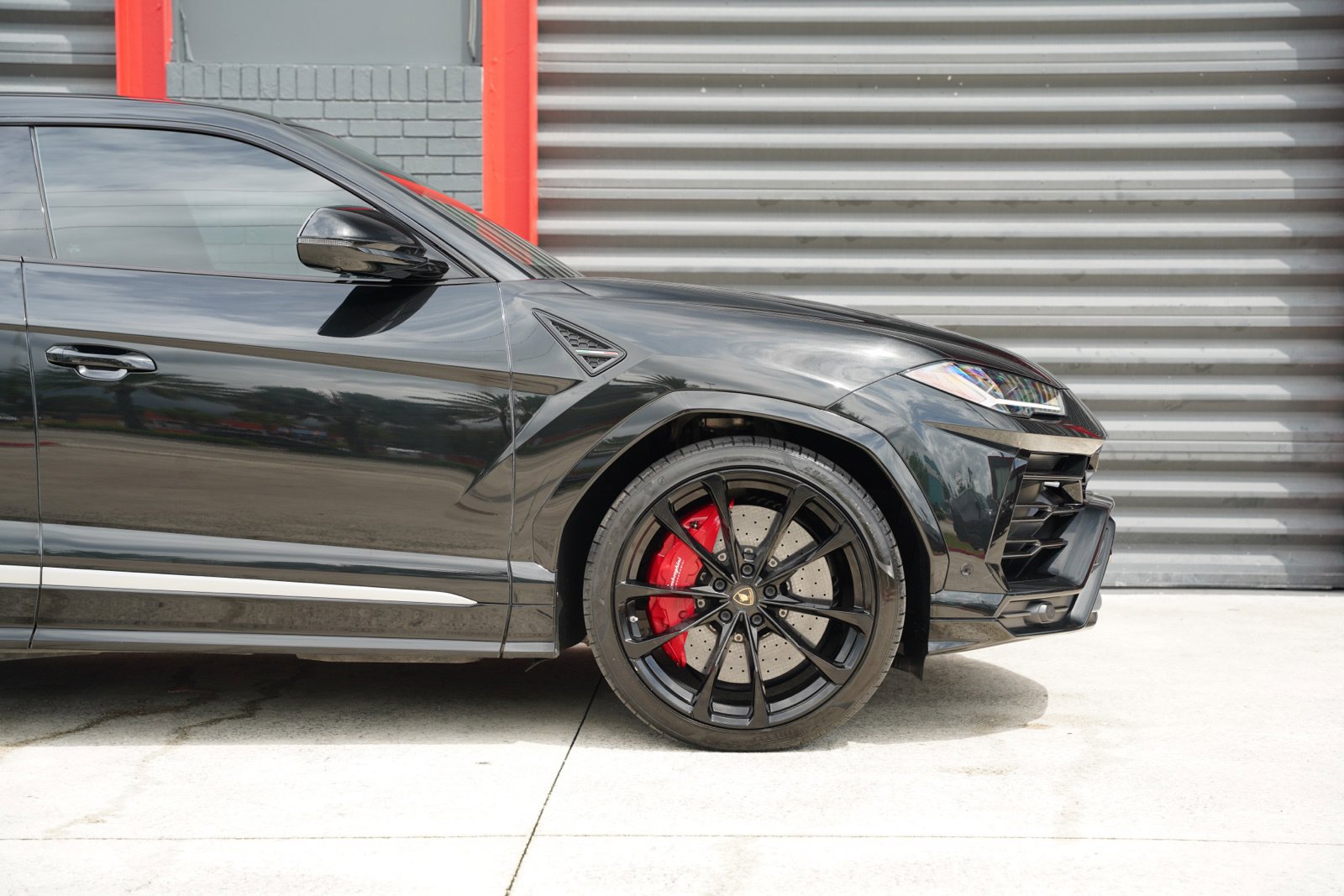 Used 2019 Lamborghini Urus AWD/4WD image 7
