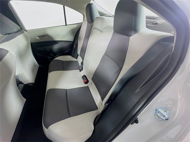 Used 2025 Toyota Corolla LE image 26
