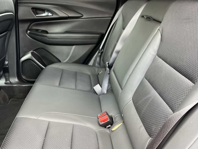 Used 2022 Chevrolet TrailBlazer RS w/ Technology Package FWD image 24