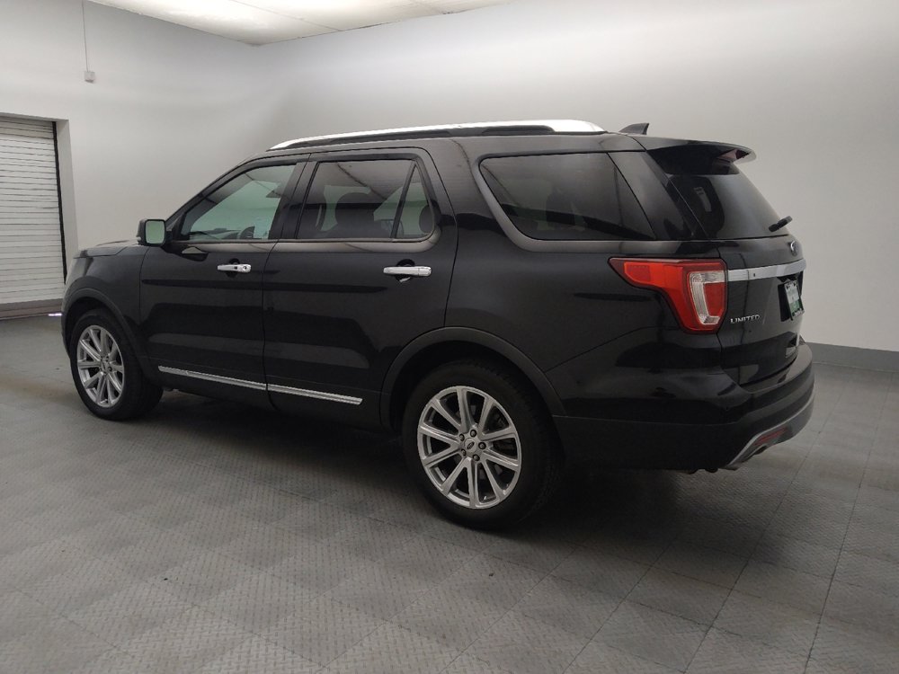 Used 2017 Ford Explorer Limited w/ Equipment Group 303A AWD/4WD image 3