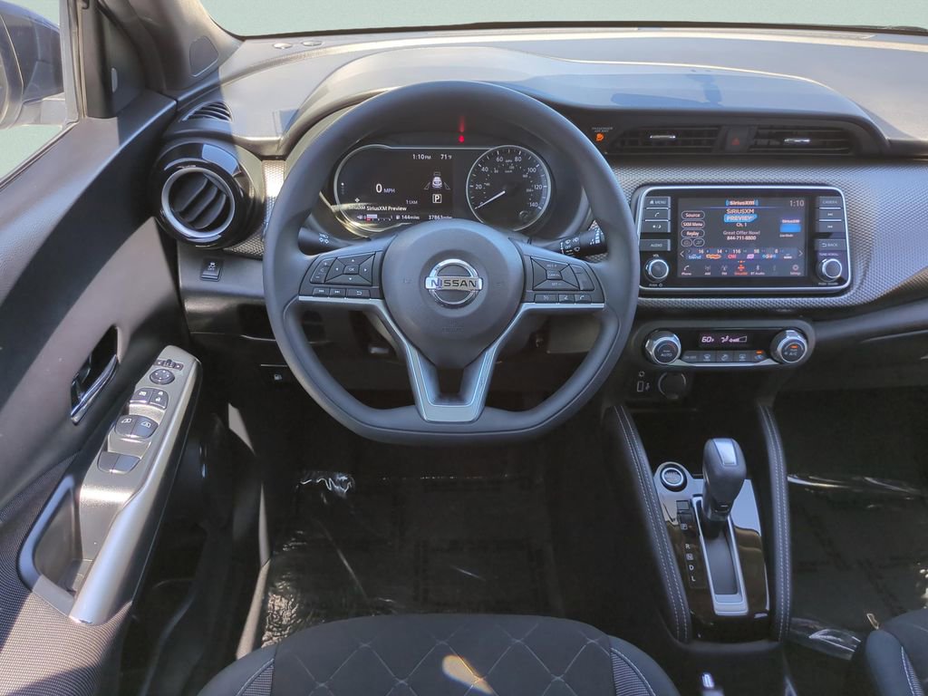 Certified 2019 Nissan Kicks SV image 15