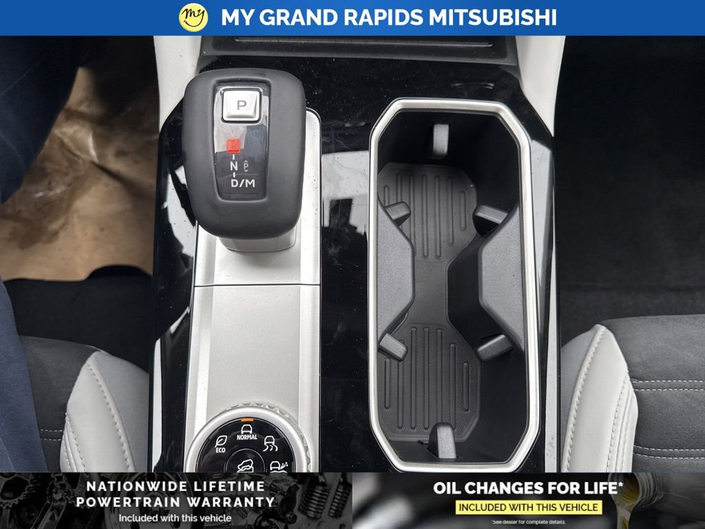 New 2026 Mitsubishi Outlander SE image 22