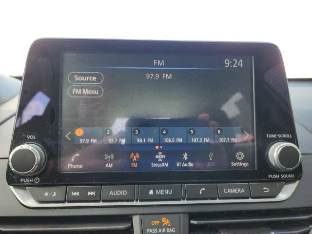 Used 2025 Nissan Altima 2.5 SV FWD image 27