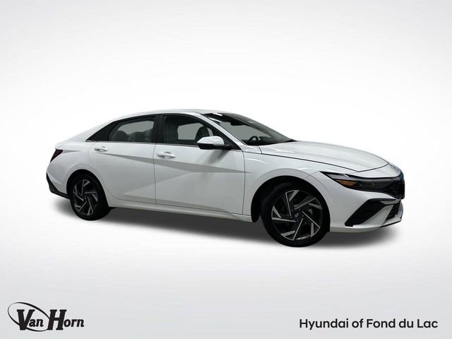 Used 2024 Hyundai Elantra Limited image 1