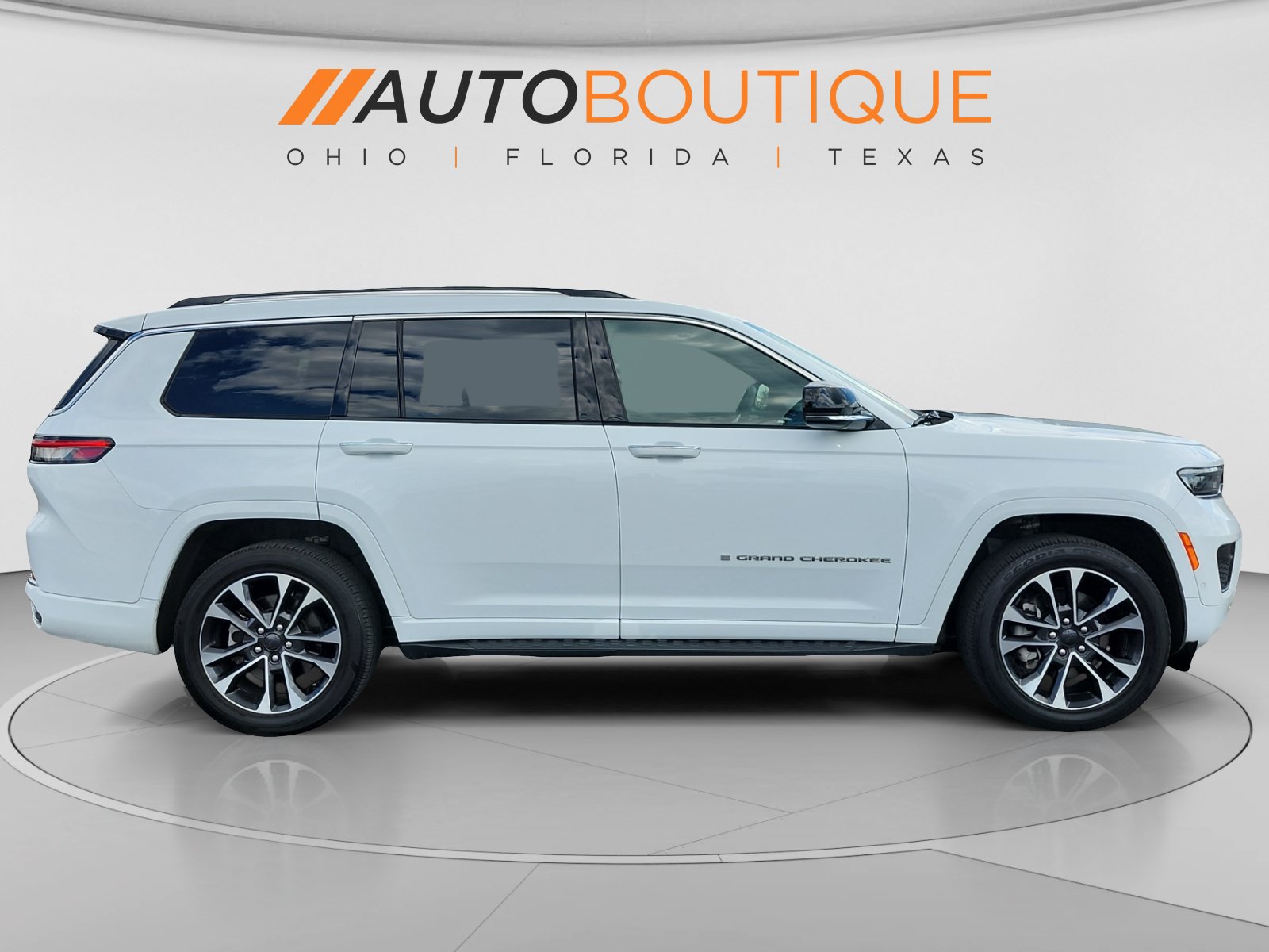 Used 2023 Jeep Grand Cherokee L Overland AWD/4WD image 6