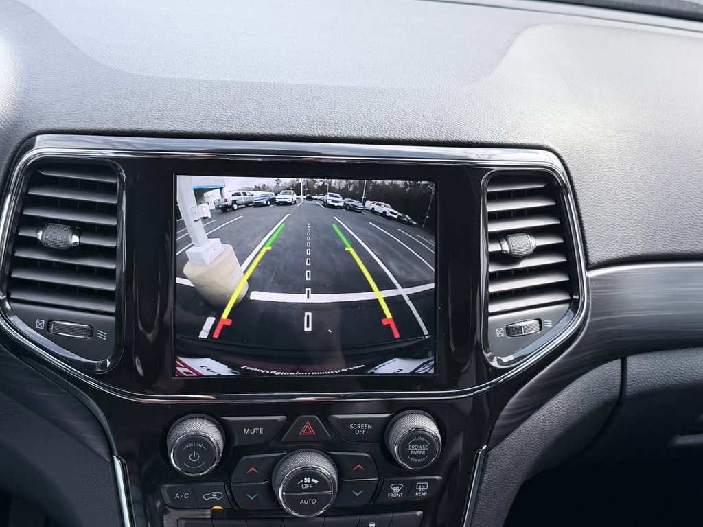 Used 2021 Jeep Grand Cherokee Laredo X image 12