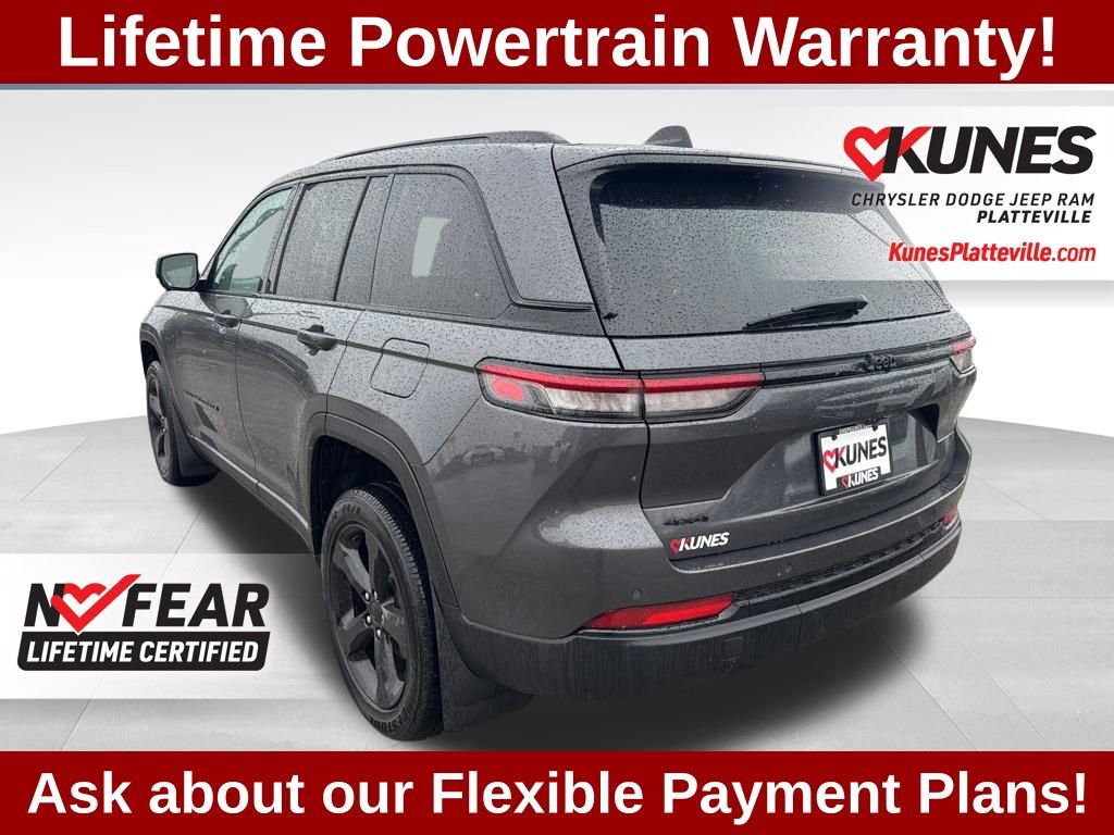 Used 2023 Jeep Grand Cherokee Altitude AWD/4WD image 7