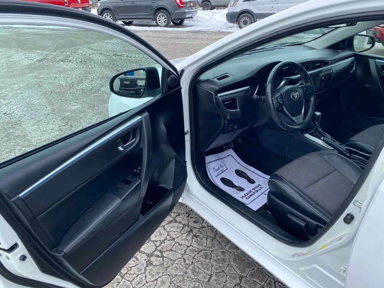 Used 2016 Toyota Corolla S image 9