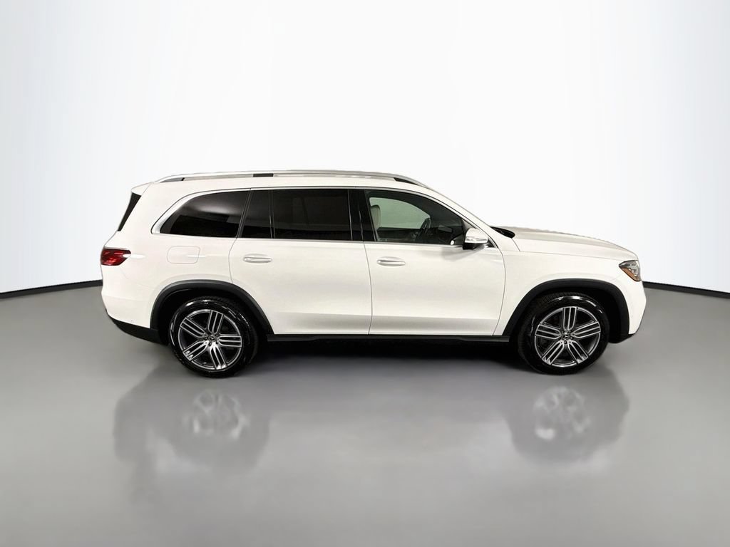 Used 2025 Mercedes-Benz GLS 450 4MATIC image 8