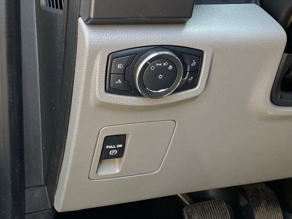 Used 2018 Ford F150 XLT image 12