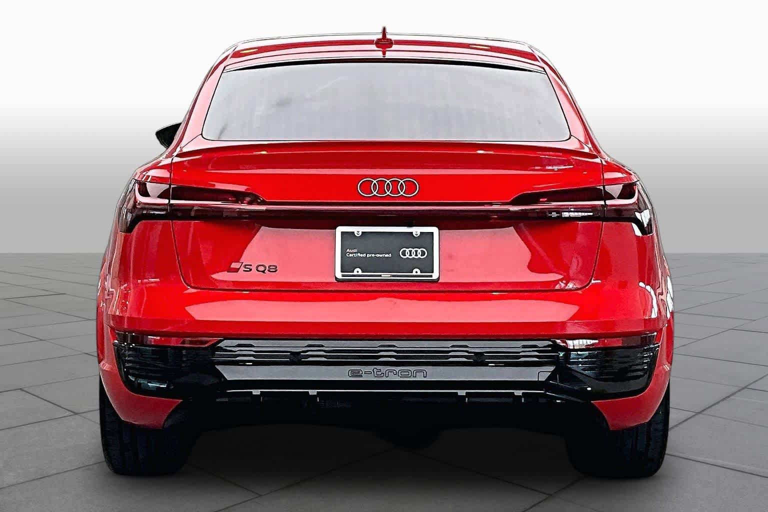 Used 2024 Audi SQ8 e-tron Prestige w/ Prestige Package AWD/4WD image 4