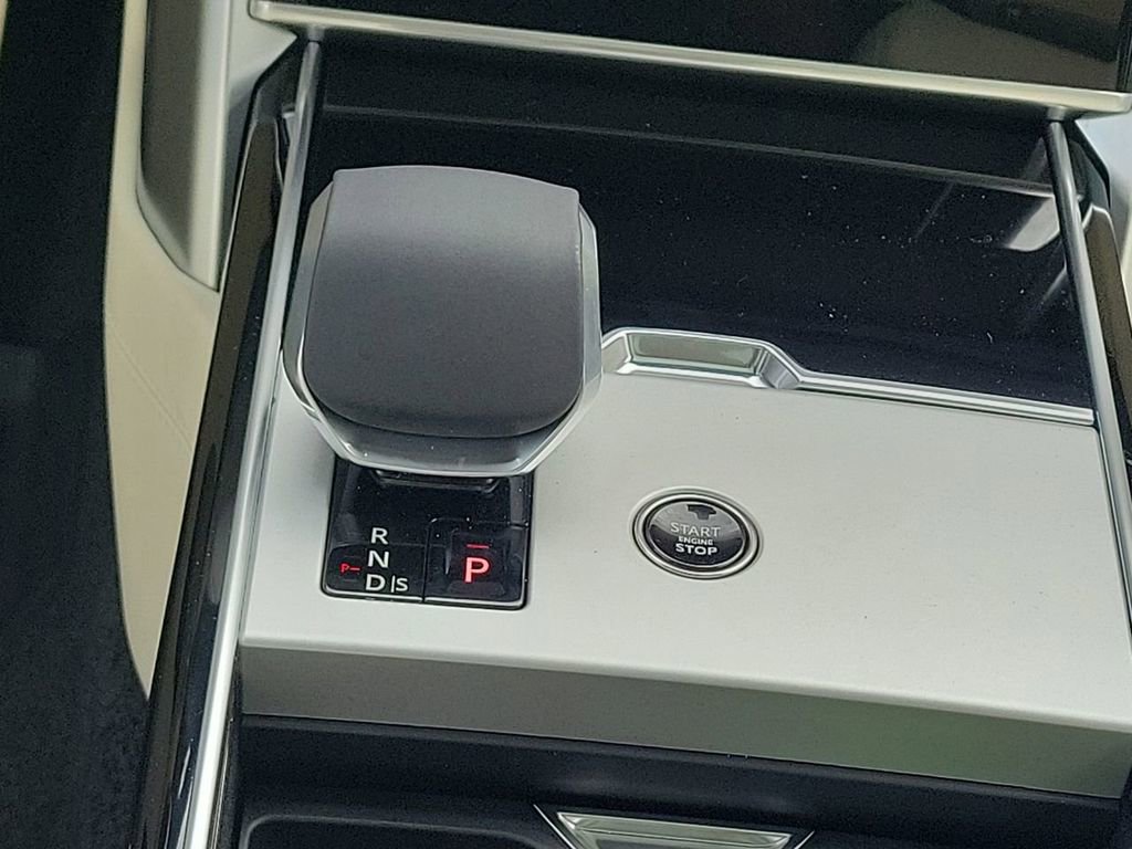 New 2026 Land Rover Range Rover SE image 20