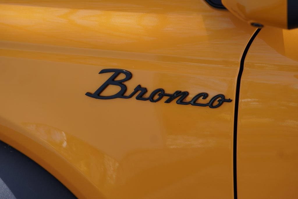 Used 2021 Ford Bronco Outer Banks w/ Sasquatch Package AWD/4WD image 9